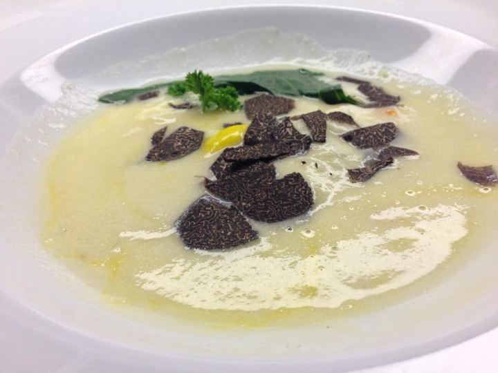 Plat de cuina amb tòfona negra
