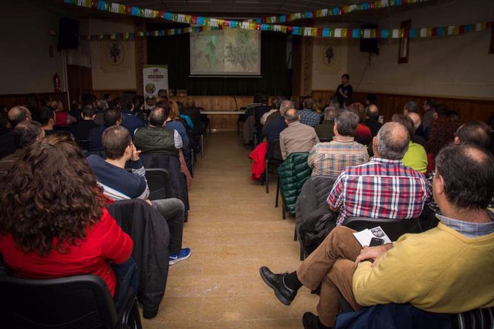 Xerrada sobre la tòfona amb públic